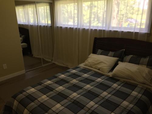 Llit o llits en una habitació de Pine Trees View Bungalow