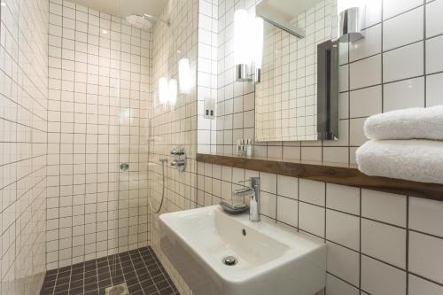 Koupelna v ubytování Bullitt Hotel
