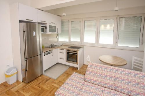 Kuhinja ili čajna kuhinja u objektu Apartment Salsa