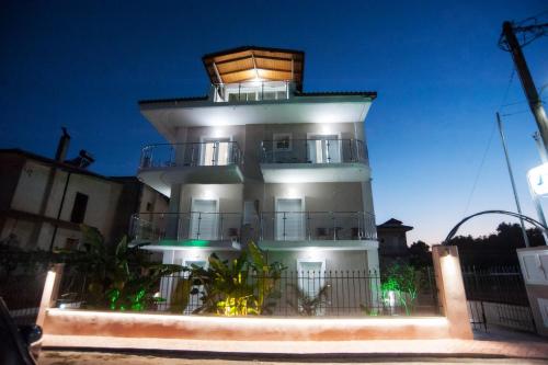 Gallery image of Vanessa's Rooms & Apartments in Kanali
