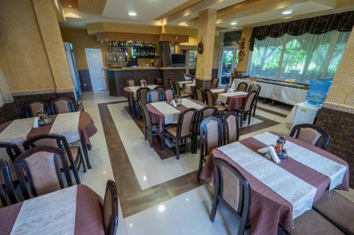 Fotografie z fotogalerie ubytování Hotel Luxor v destinaci Lozenets