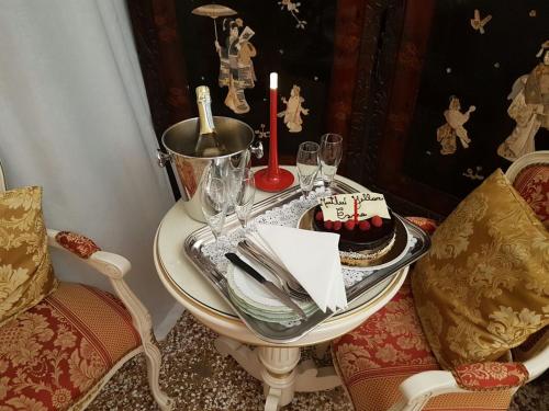 Friendly Venice Suites photo 60