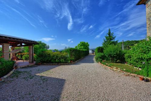 Κήπος έξω από το Casale Tiziano by PosarelliVillas