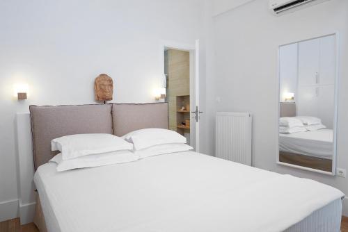 Lux Central Apt at Kolonaki