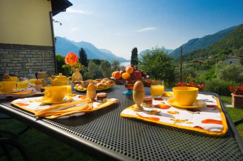 Mad i feriehuset eller i nærheden