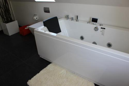 Ένα μπάνιο στο 272 Bed & Breakfast