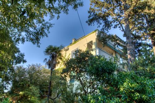 Apartment near sandy Firule Beach