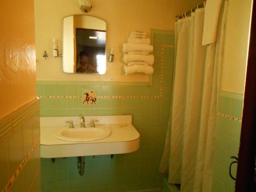 Ванная комната в Sands Motel