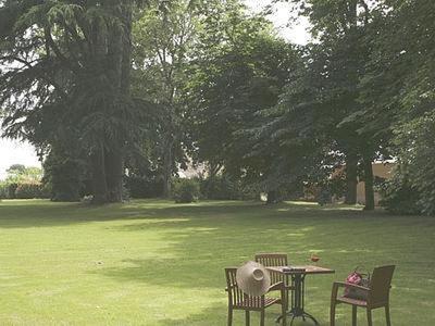 Κήπος έξω από το Logis Le Parc Hotel & Spa