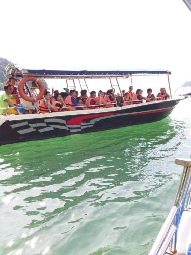 Landskap semula jadi dekat dengan rumah percutian