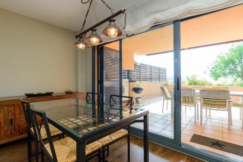 Balkoni atau teres di Costabravaforrent Residencial Albons