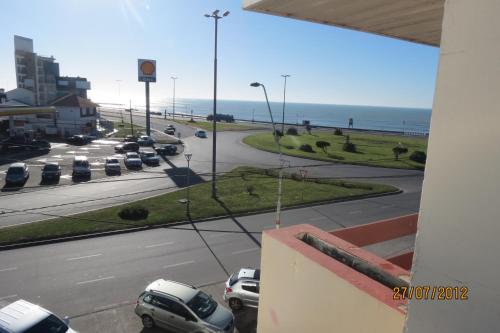 マル・デル・プラタにあるHotel Cariloの駐車場の景色