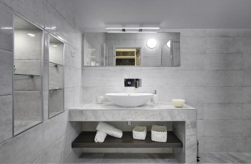 Gallery Apartment