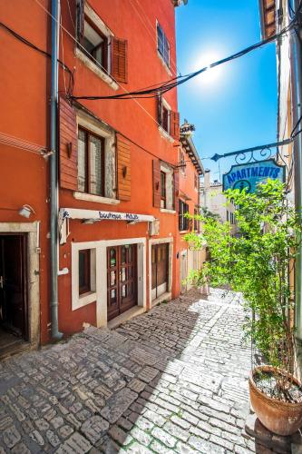 Central Old Town Studio with free bike included