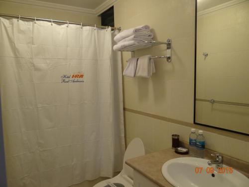 Hotel Real Audienciaにあるバスルーム