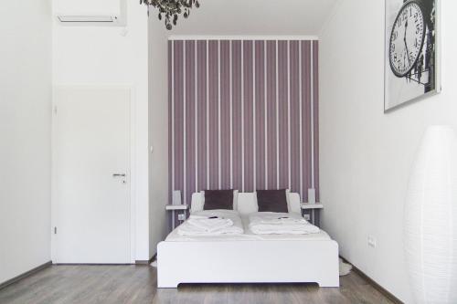 Posteľ alebo postele v izbe v ubytovaní Bright 2BR&AC apt at Astoria
