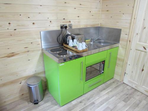Η κουζίνα ή μικρή κουζίνα στο Riddings Wood lodges