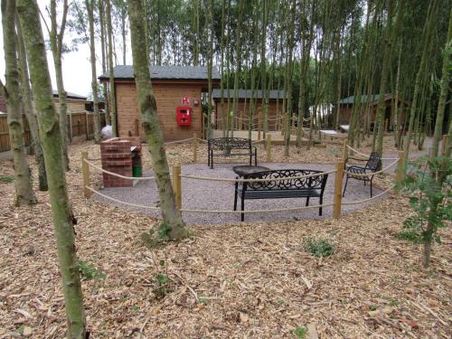 Κήπος έξω από το Riddings Wood lodges