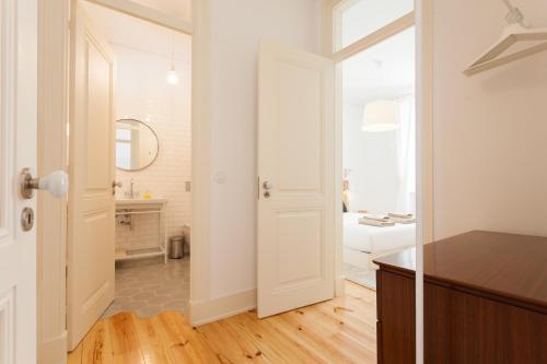 FLH Bica Modern Flat with View