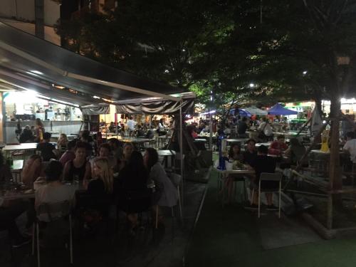 Restaurant o un lloc per menjar a Backpack Station