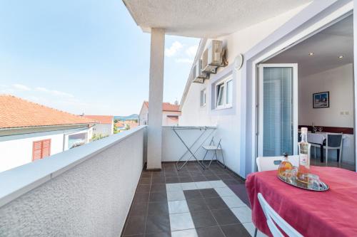 Ein Balkon oder eine Terrasse in der Unterkunft Apartments Mihić