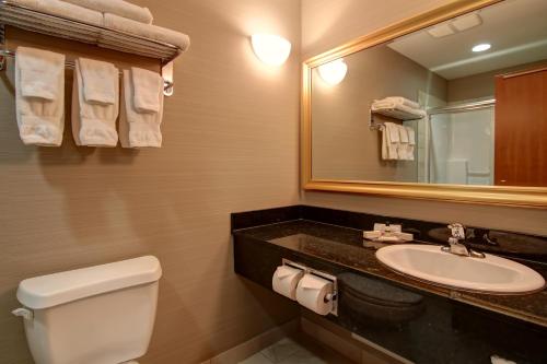 Koupelna v ubytování Canalta Hotel Shaunavon