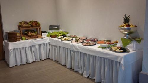 Jídlo v hotelu nebo okolí