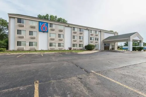 Motel 6-Lawrence, KS in Lawrence