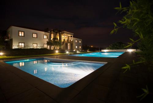 Πισίνα στο ή κοντά στο The Manor House Celeirós