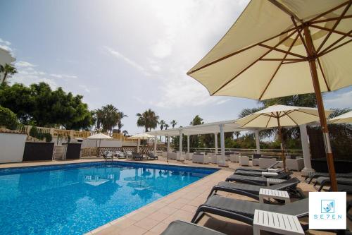 Apartamentos Seven Village