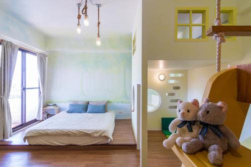 two pictures of a bedroom with a bed and a teddy bear at Cest Mignon 包棟 溜滑梯 烤肉 麻將桌 夏日水池 in Dongshan