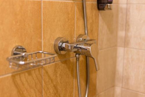 A bathroom at Tokajvár Hotel