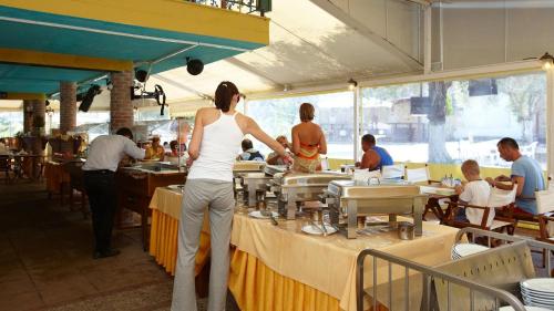 Gæster der bor på Hanioti Grand Victoria