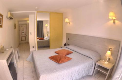 Φωτογραφία από το άλμπουμ του Hôtel Le Romantique στο Porto Ota