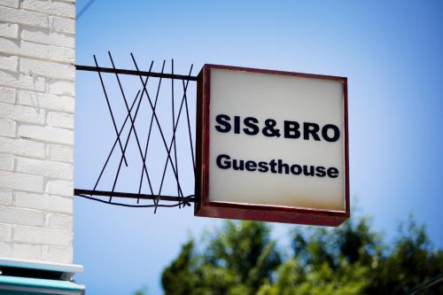 SISnBRO Guesthouse 면허증, 상장, 서명, 기타 문서