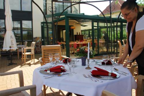 Restoranas ar kita vieta pavalgyti apgyvendinimo įstaigoje Kur-& Landhotel Borstel - Treff