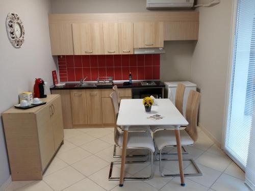 Gallery image of Mirador Apartments in Limenas