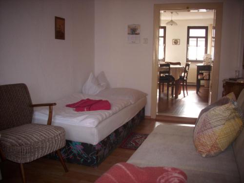 Ein Bett oder Betten in einem Zimmer der Unterkunft Ferienwohnung Wernitz