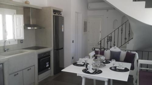 Kuchyňa alebo kuchynka v ubytovaní Santoxenia luxury villa