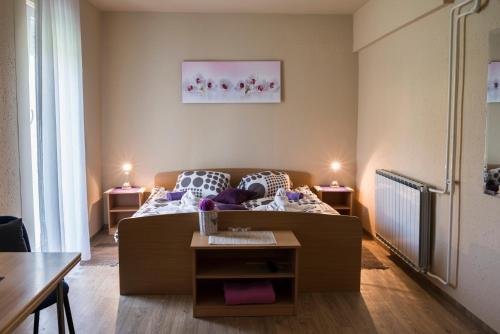 Postel nebo postele na pokoji v ubytování Guest House Tara