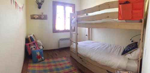 Postel nebo postele na pokoji v ubytování Le Jardin de Font Romeu