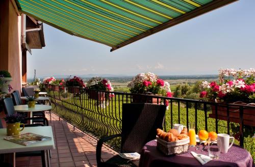 Balkón nebo terasa v ubytování Hotel Restaurant Au Riesling
