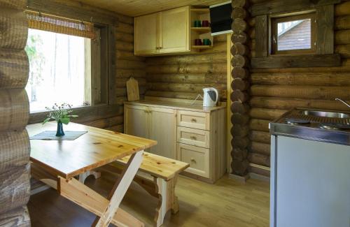 Köök või kööginurk majutusasutuses Kauksi Campsite