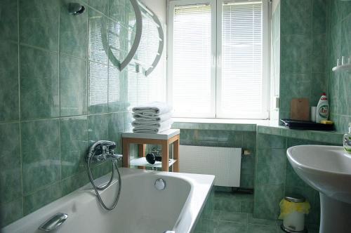 Vonios kambarys apgyvendinimo įstaigoje Willa Marma B&B