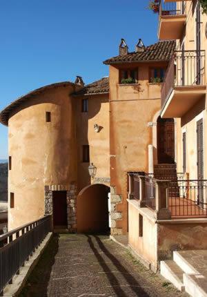 フィウッジにあるHotel Marconiの古い建物
