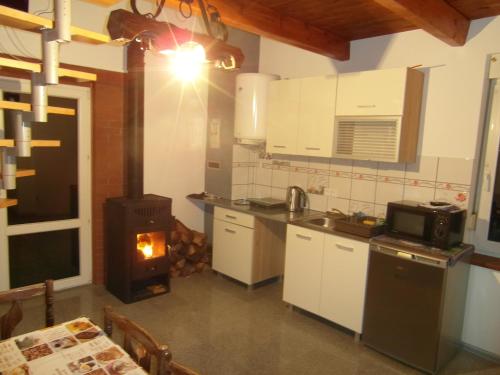 Nhà bếp/bếp nhỏ tại Agroturystyka Skrzypczyk