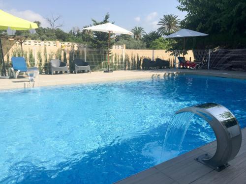 Kolam renang di atau dekat dengan Camping Armanello