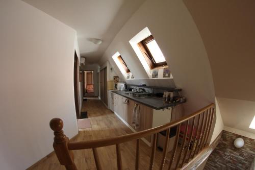Kuchyňa alebo kuchynka v ubytovaní Apartmány Morávka