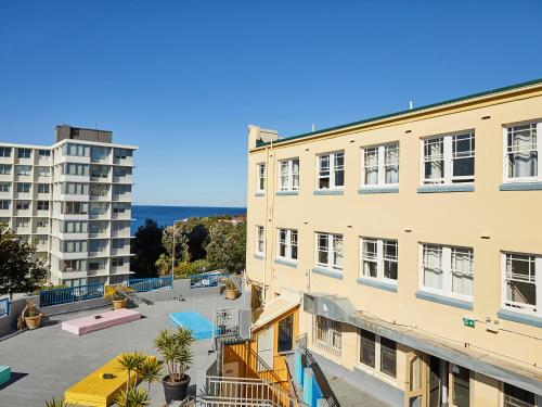 Utsikt över poolen vid Noahs Bondi Beach eller i närheten