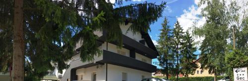 a building with a black and white at Gec in Zaprešić